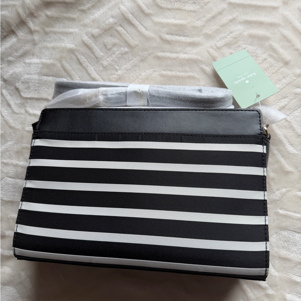 🖤🤍 Kate Spade Angelica Montford Park Crossbody – Black/White – NWT 🖤🤍 - Picture 5 of 6